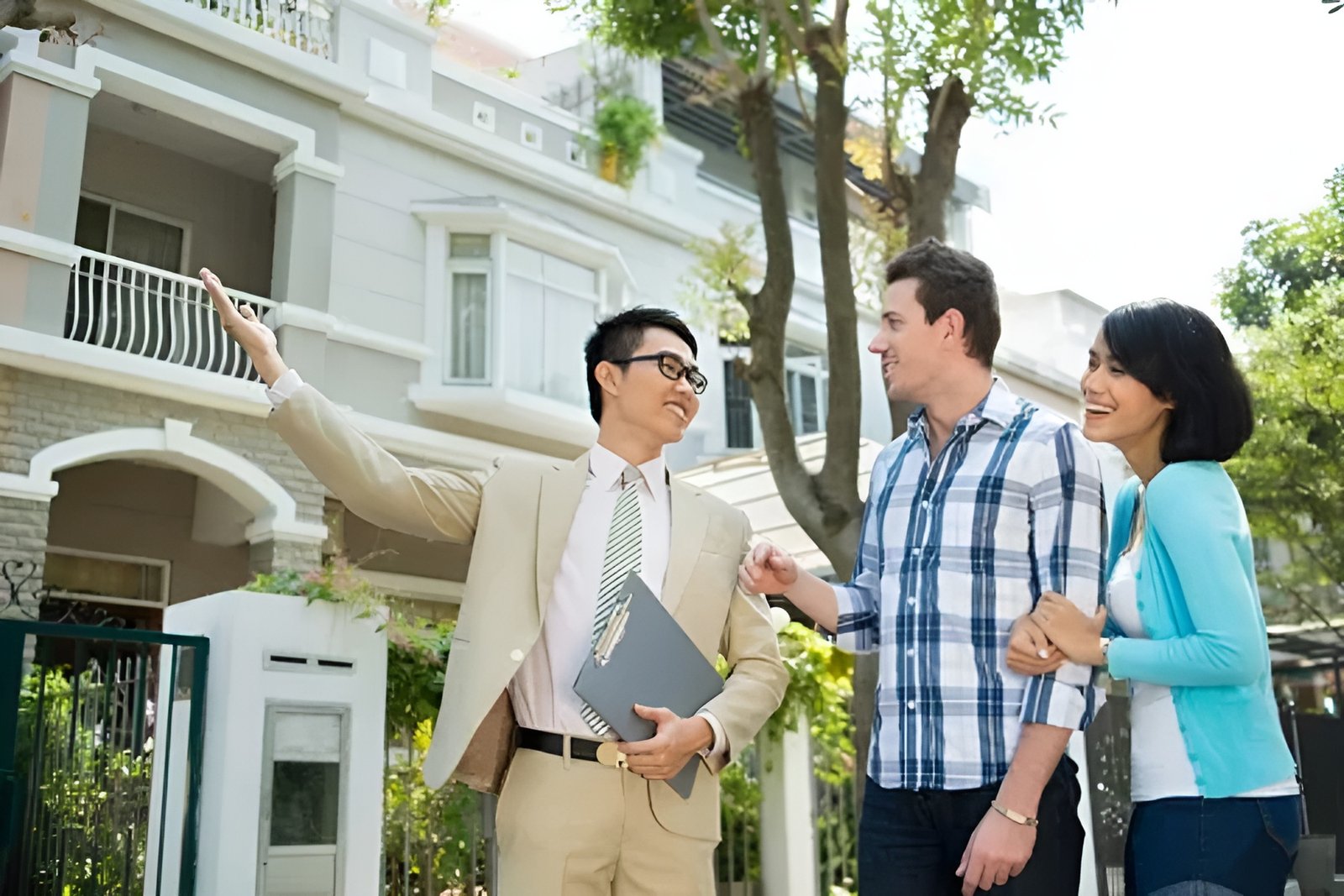 The Untold Advantages of Working with a Local Real Estate Agent